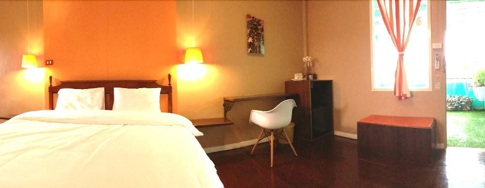 Issara House Bangkok Hotel Ngoại thất bức ảnh