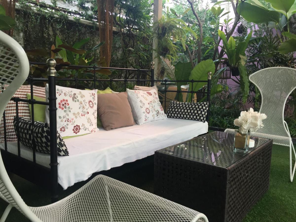Issara House Bangkok Hotel Ngoại thất bức ảnh