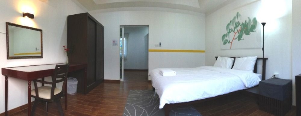 Issara House Bangkok Hotel Ngoại thất bức ảnh