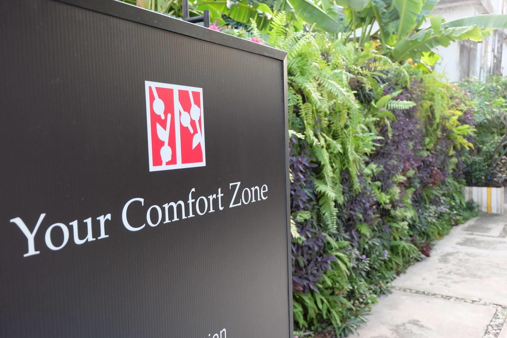 Issara House Bangkok Hotel Ngoại thất bức ảnh